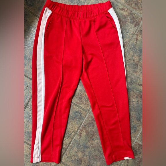 Old Navy Pants - old navy red & white with light pink striped capris, size small